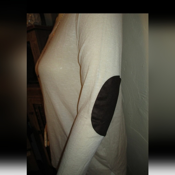 1X Plus Size Womens Tan Sweater w/necklace NEW lightweight top - Picture 2 of 3